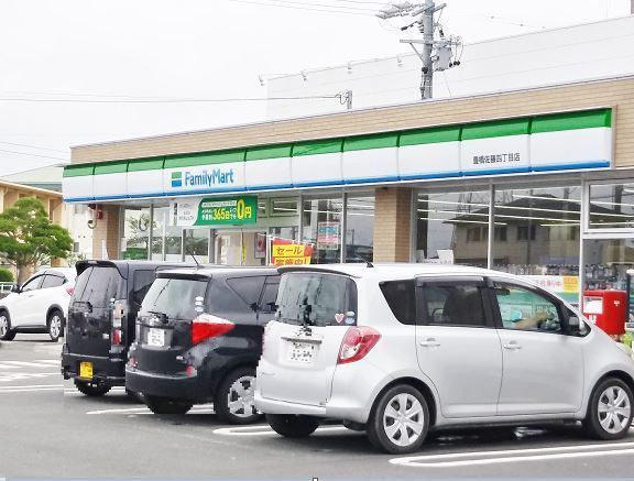 豊橋市佐藤4丁目　2号棟(ファミリーマート豊橋佐藤四丁目店)