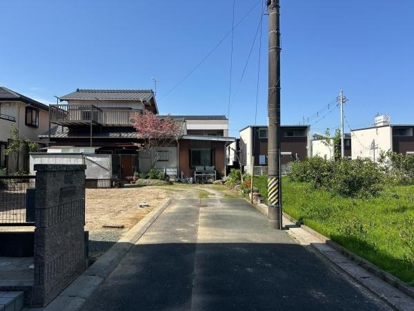豊橋市新栄町南小向　全1棟