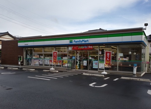 グローリアス小鷹野公園一番館(ファミリーマート豊橋小鷹野店)