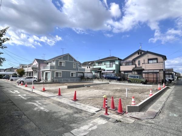 豊橋市新栄町東小向　2号棟