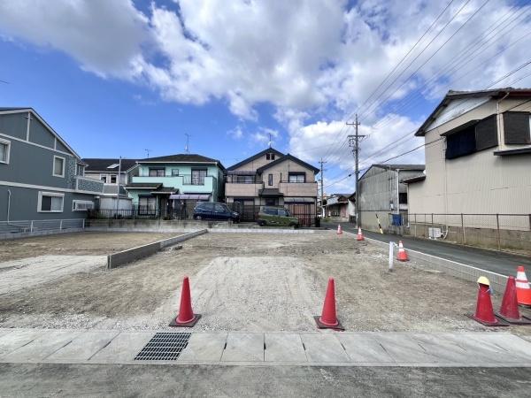 豊橋市新栄町東小向　2号棟