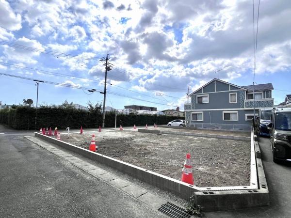 豊橋市新栄町東小向　2号棟