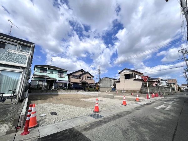 豊橋市新栄町東小向　1号棟