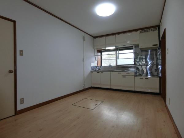 西岡４条１０丁目戸建