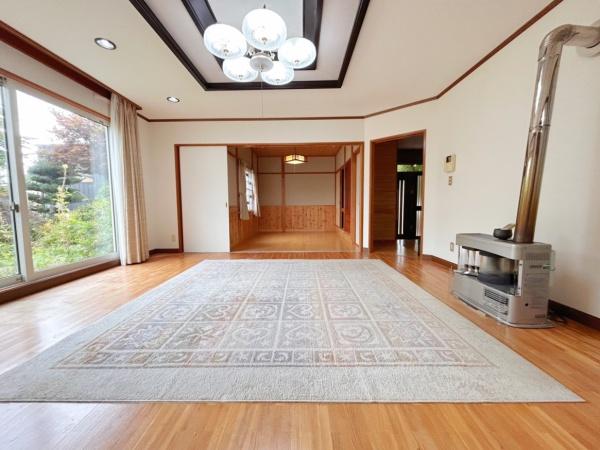 【大きな車庫のある家】常盤１条２丁目戸建