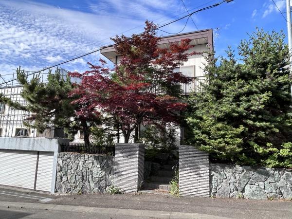 札幌市豊平区西岡四条１４丁目の中古一戸建て