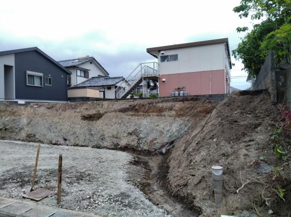 月見ヶ丘南道路新築用地