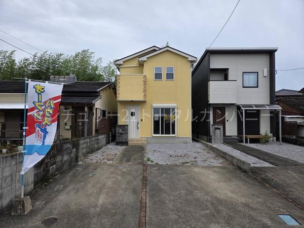 室内程度良好で即お住まい可能です。駐車場は最大4台可