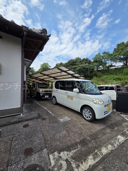 日本庭園を思わせるきれいに整備された庭が特徴です。