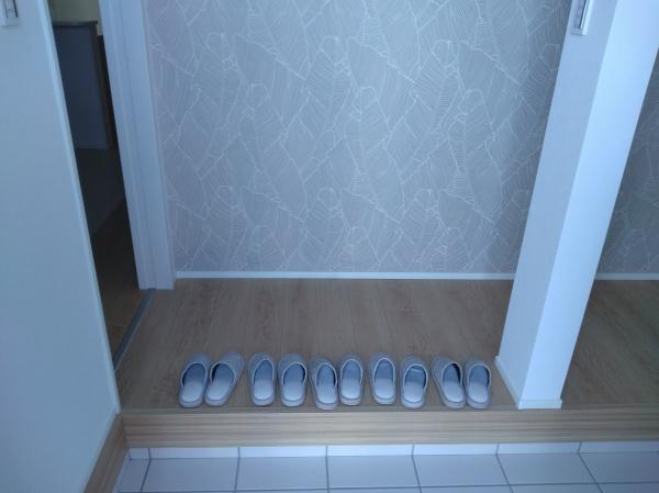 大塚町窪田モデル(玄関)