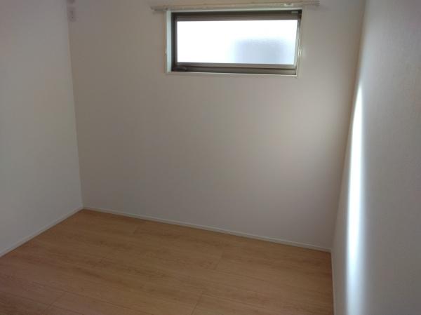 大塚町窪田モデル(洋室)