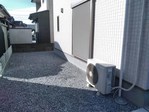 大塚町窪田モデル(庭)