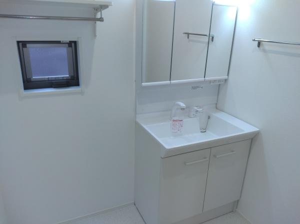 大塚町窪田モデル(洗面台・洗面所)