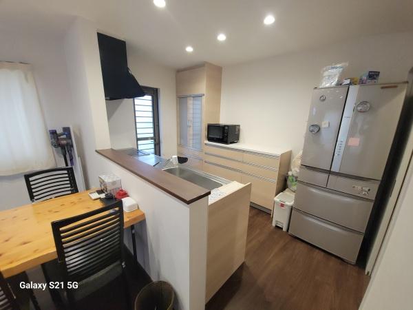 築浅糸原倉岡ニュータウン駐車場3台２階建戸建