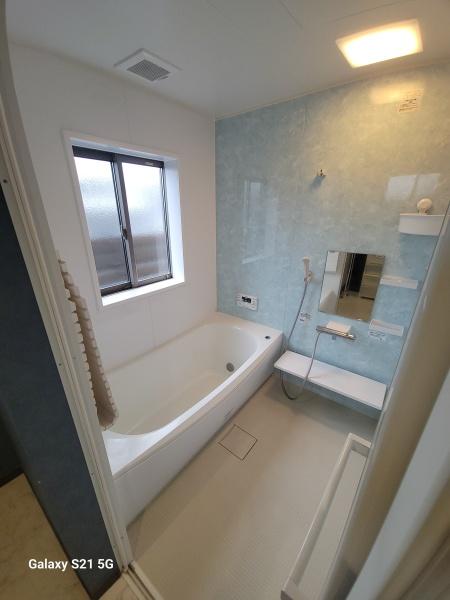 築浅糸原倉岡ニュータウン駐車場3台２階建戸建