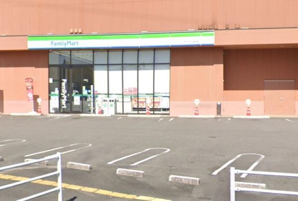 宮崎市小松台西３丁目の中古一戸建て(ファミリーマートオーパス小松台店)