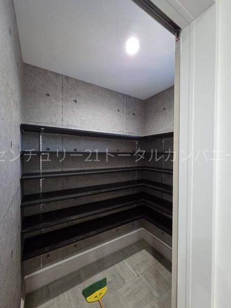 小学校、スーパー近くの新築一戸建てです