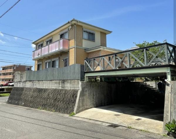 南西角★高台花山手東１丁目★屋根付き駐車場★