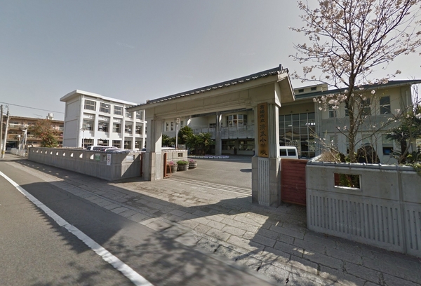 清武町今泉甲新築住宅B号棟(宮崎市立清武小学校)