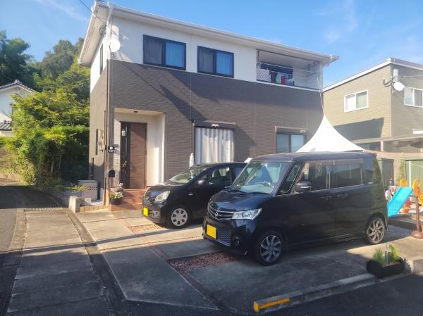 築5年・国富町本庄・車4台可・お庭付き2階建・