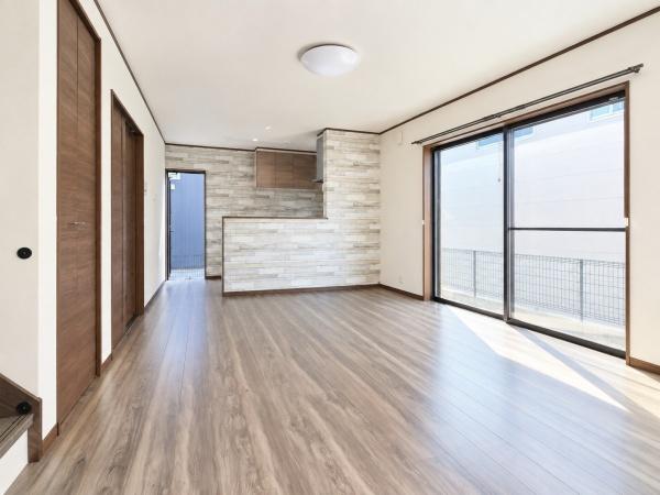 島之内築浅程度良好中古一戸建て