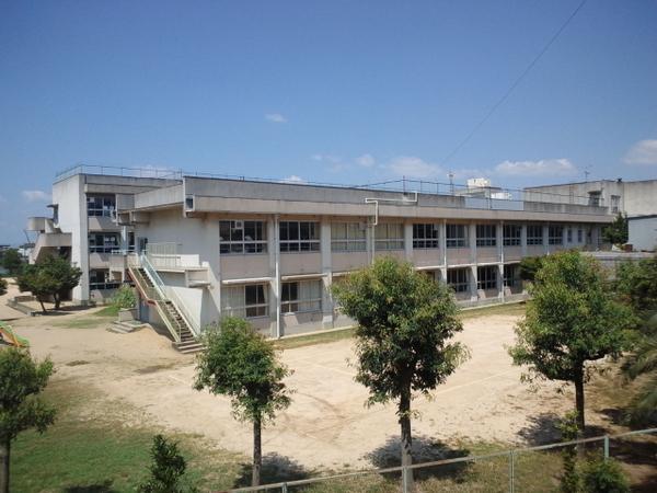 泉南市信達市場の中古一戸建て(泉南市立砂川小学校)