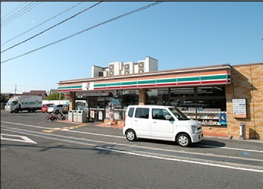 サンピア泉南　中古マンション(セブンイレブン泉南新家店)