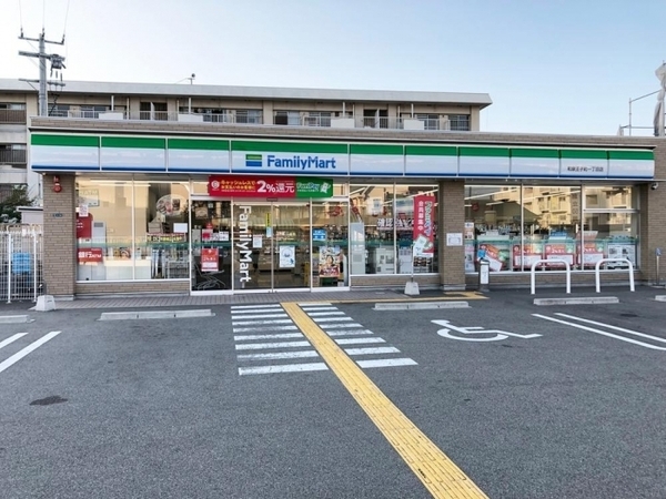 和泉市尾井町の新築一戸建(ファミリーマート和泉王子町一丁目店)