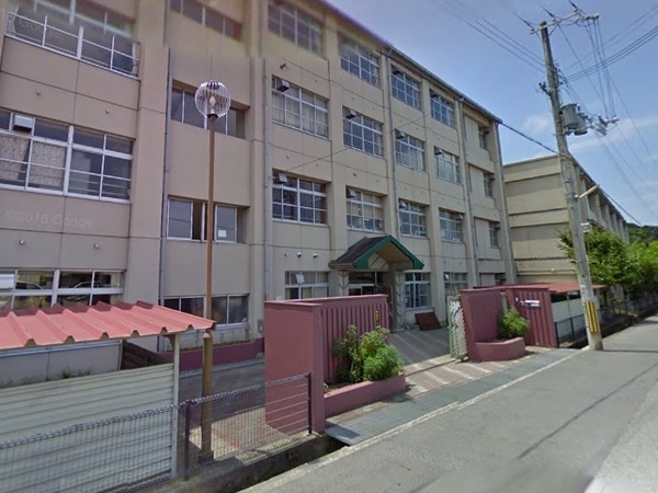 岸和田市内畑町の土地(岸和田市立山滝中学校)