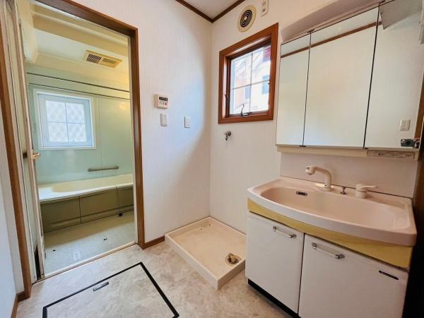 泉南郡熊取町朝代東２丁目の中古一戸建て