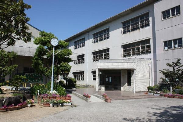 サニータウン羽倉崎　中古マンション(泉佐野市立末広小学校)