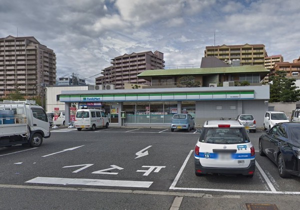 ファミールハイツ泉大津セントハーバーシティ1番館(ファミリーマート泉大津東港町店)