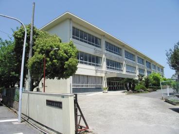 泉南郡熊取町朝代西3丁目の中古一戸建て(熊取町立南小学校)