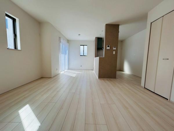 岸和田市春木大小路町の新築一戸建