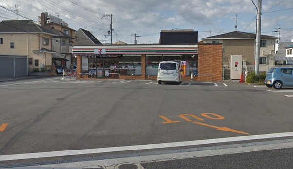 フィオレ高石 中古マンション(セブンイレブン高石駅南店)