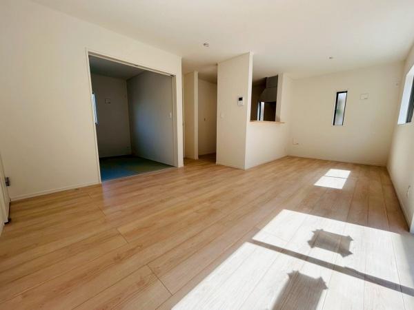 泉南市鳴滝１丁目の新築一戸建