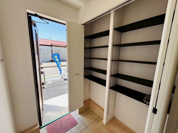 泉南市鳴滝１丁目の新築一戸建