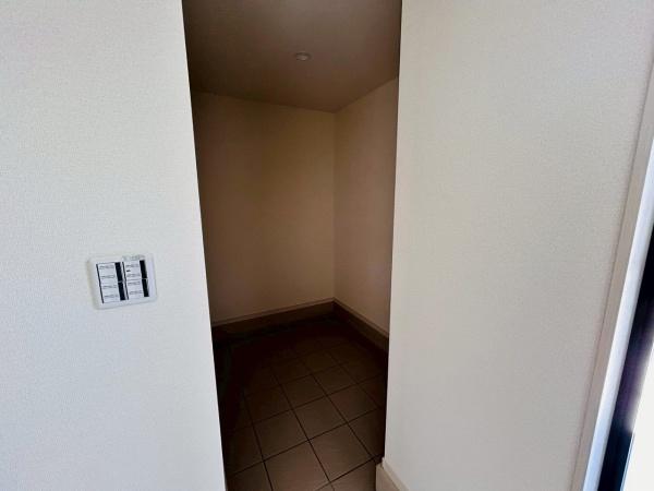 泉佐野市本町の新築一戸建