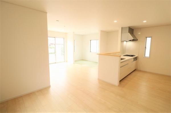 クレイドルガーデン泉佐野市上瓦屋第３　２号棟　新築戸建