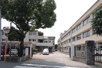岸和田市西大路町の新築一戸建(岸和田市立久米田中学校)