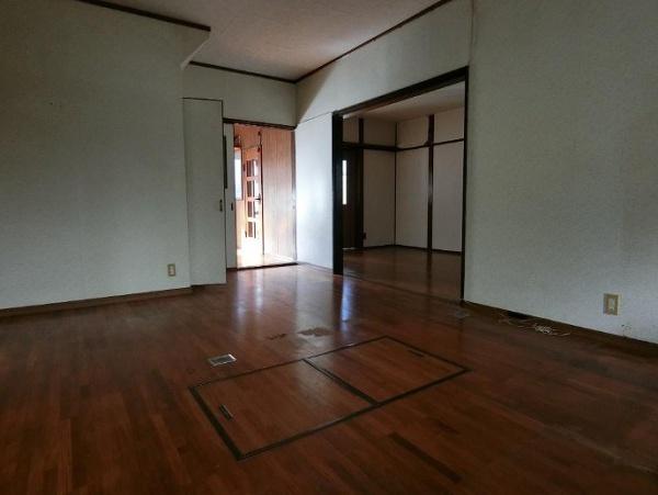 和泉市青葉台１丁目の中古一戸建