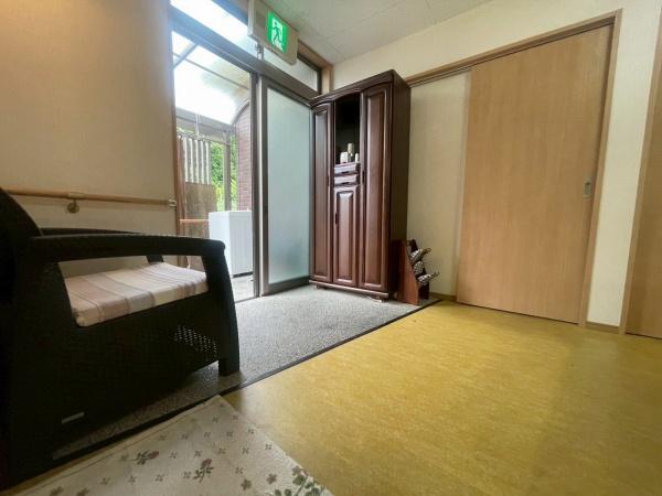泉南郡熊取町久保二丁目　共同住宅