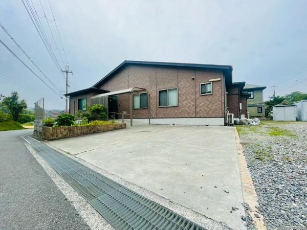 泉南郡熊取町久保二丁目　共同住宅