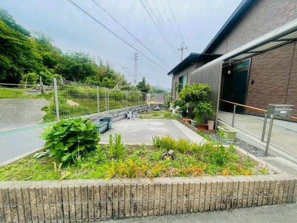 泉南郡熊取町久保二丁目　共同住宅