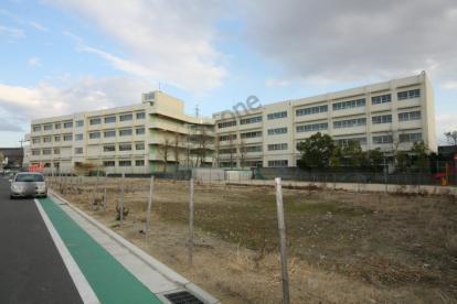 高石市取石１丁目の新築一戸建(高石市立取石中学校)
