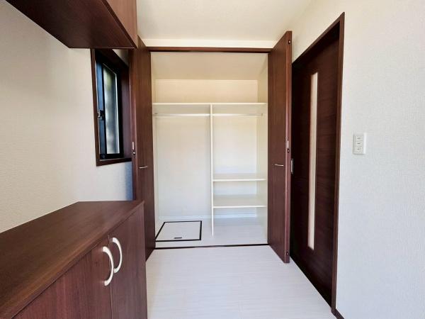 和泉市山荘町３丁目の中古一戸建て