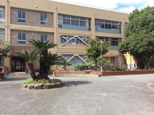 和泉市鶴山台１丁目の中古一戸建て(和泉市立鶴山台北小学校)