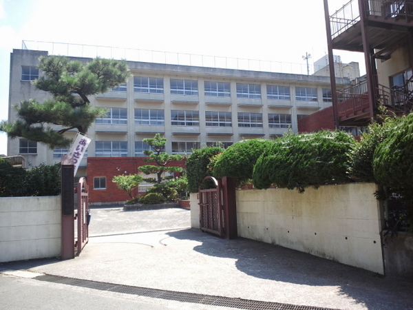 泉南市信達牧野の新築一戸建(泉南市立信達中学校)