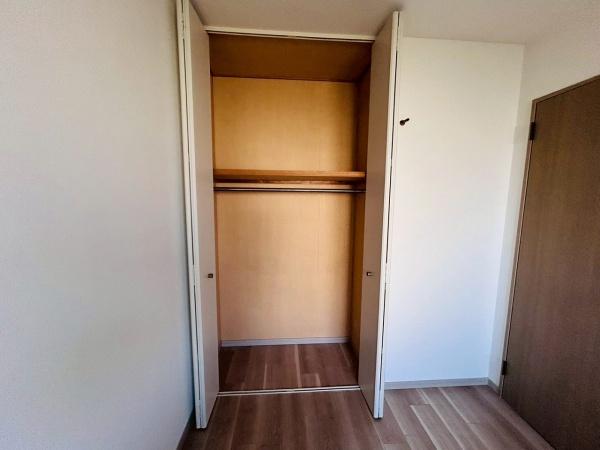 コート和泉府中セルカC棟 中古マンション(収納)