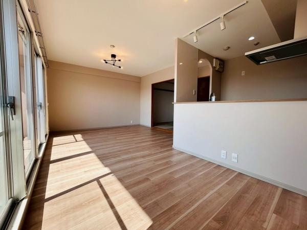 コート和泉府中セルカC棟 中古マンション(リビング)